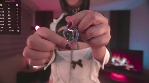 JULIE UWU online show from November 3, 2025, 6:53 pm