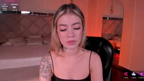 Violett  online show from November 20, 2025, 7:57 pm