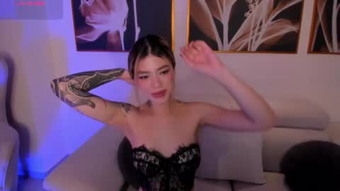 Snapshot of violetthansson chatting on July 11, 2026, 11:24 am Violett online show from July 11, 2026, 11:24 am