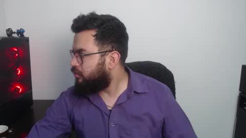 Snapshot of violettouse chatting on February 17, 2026, 12:40 am Jhon online show from February 17, 2026, 12:40 am