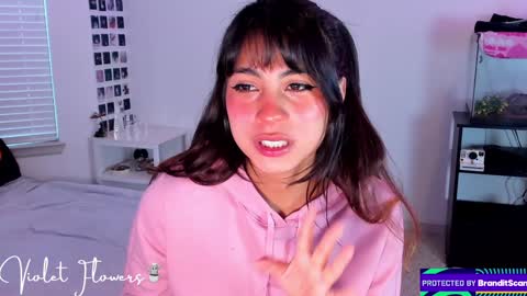 Snapshot of violetttflowers chatting on December 28, 2024, 3:04 pm Violet Flowers online show from December 28, 2024, 3:04 pm