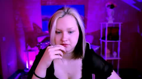 Violett online show from June 28, 2026, 8:09 am