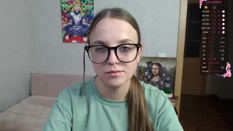 Snapshot of violetwin chatting on September 26, 2025, 6:01 pm Violet online show from September 26, 2025, 6:01 pm