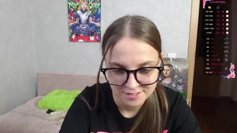 Snapshot of violetwin chatting on September 29, 2025, 5:51 pm Violet online show from September 29, 2025, 5:51 pm