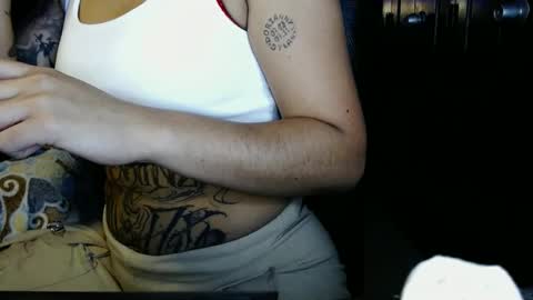 Snapshot of violetwitch05 chatting on October 6, 2025, 9:56 pm Violet online show from October 6, 2025, 9:56 pm