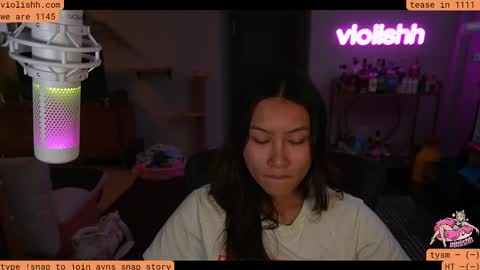 Snapshot of violishh chatting on November 13, 2025, 12:09 am follow me on twitter violishh and ig violishh online show from November 13, 2025, 12:09 am