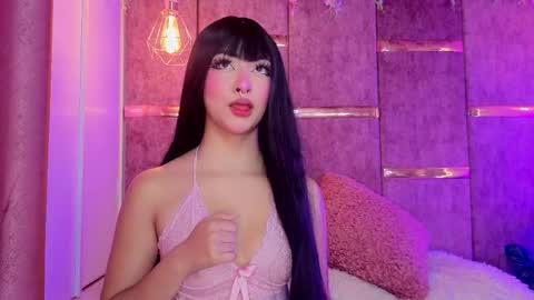 viollettebylyly online show from October 14, 2025, 11:55 am