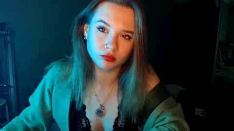 Snapshot of virgiehackney chatting on October 21, 2025, 12:17 pm Mia online show from October 21, 2025, 12:17 pm