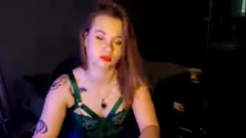 Snapshot of virgiehackney chatting on October 22, 2025, 1:00 pm Mia online show from October 22, 2025, 1:00 pm