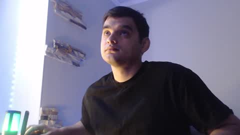 Snapshot of virgil____ chatting on December 1, 2024, 10:21 pm virgil____ online show from December 1, 2024, 10:21 pm