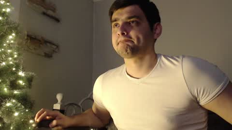 Snapshot of virgil____ chatting on December 22, 2024, 11:44 am virgil____ online show from December 22, 2024, 11:44 am