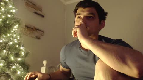 Snapshot of virgil____ chatting on December 26, 2024, 9:15 pm virgil____ online show from December 26, 2024, 9:15 pm