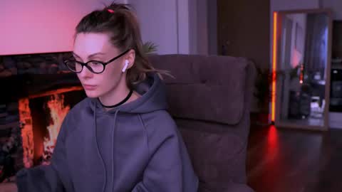 Snapshot of virtual_muse_bc chatting on October 19, 2025, 7:09 am virtual_muse_bc online show from October 19, 2025, 7:09 am