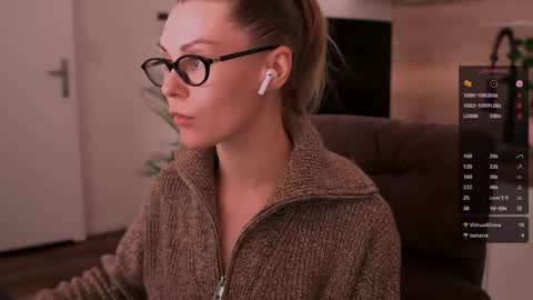 Snapshot of virtual_muse_bc chatting on November 6, 2025, 7:20 am virtual_muse_bc online show from November 6, 2025, 7:20 am