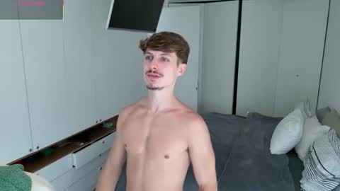 vitoraugustoxxx online show from May 28, 2026, 6:38 pm