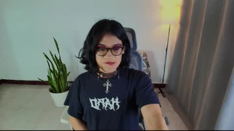 VittaaaPlease help me with your thumbs up its important  online show from January 15, 2026, 2:38 am