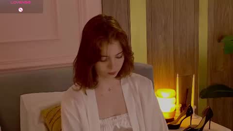 Snapshot of vivi_west chatting on June 14, 2026, 5:15 pm vivi_west online show from June 14, 2026, 5:15 pm