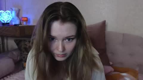 vivian_alison online show from April 18, 2026, 6:34 pm