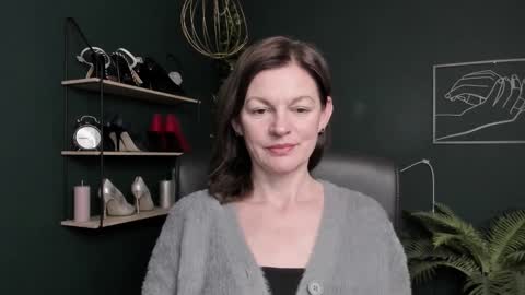 Snapshot of vivian_dream chatting on October 28, 2025, 7:45 am Vivian online show from October 28, 2025, 7:45 am