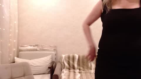 Vivian online show from March 14, 2026, 4:01 pm