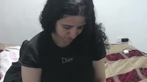 Snapshot of vivian_walt_ chatting on December 21, 2024, 6:19 am melissa online show from December 21, 2024, 6:19 am