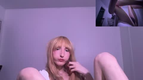 Snapshot of vivianlayxxx chatting on June 26, 2026, 2:05 am vivian layy online show from June 26, 2026, 2:05 am