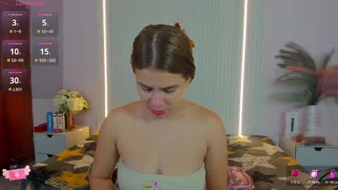 vivianowen9 online show from March 7, 2026, 12:35 pm