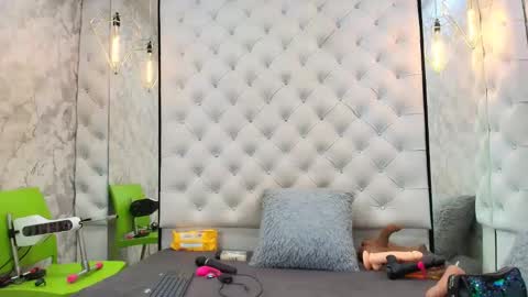 VivianRose online show from March 24, 2026, 3:11 am