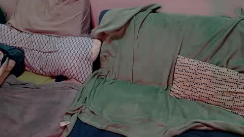 Snapshot of vivid_ether chatting on December 1, 2025, 5:51 pm Viv online show from December 1, 2025, 5:51 pm