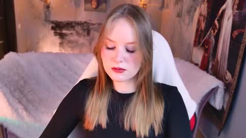 Vivien online show from March 9, 2026, 5:11 am