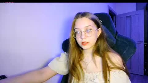 Snapshot of vivivivikkie chatting on July 17, 2026, 9:52 pm vivivivikkie online show from July 17, 2026, 9:52 pm