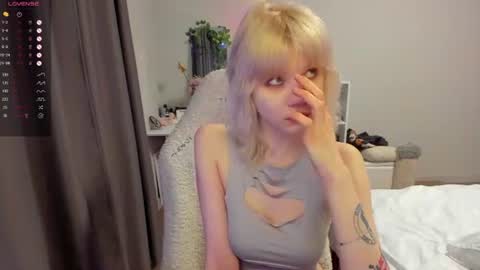 chatur babes online show from June 18, 2026, 8:02 pm