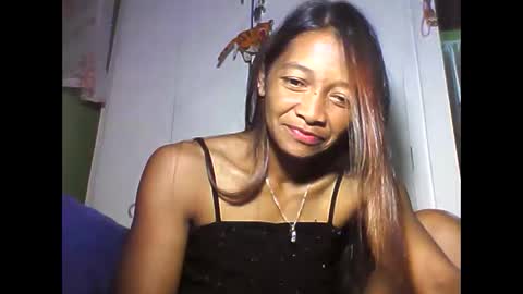 Snapshot of vixen_lina chatting on May 6, 2026, 6:46 pm vixen_lina online show from May 6, 2026, 6:46 pm