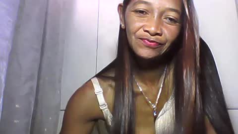 Snapshot of vixen_lina chatting on June 29, 2026, 6:41 am vixen_lina online show from June 29, 2026, 6:41 am