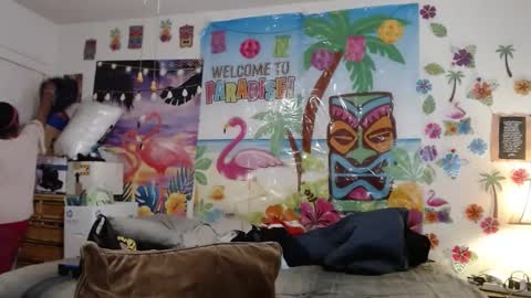 Snapshot of vixenfyre chatting on December 5, 2024, 9:39 pm Vixen Fyre online show from December 5, 2024, 9:39 pm