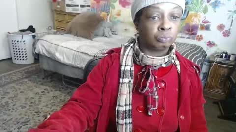 Snapshot of vixenfyre chatting on February 17, 2025, 11:20 pm Vixen Fyre online show from February 17, 2025, 11:20 pm