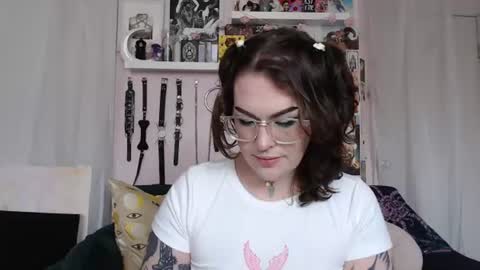 VIXIN online show from July 7, 2026, 4:44 pm