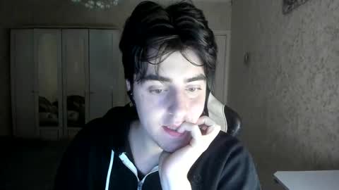 Snapshot of vlad1605 chatting on November 14, 2025, 6:39 pm Martin online show from November 14, 2025, 6:39 pm