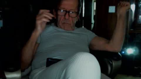 Snapshot of vnpg92 chatting on January 4, 2025, 7:23 pm vnpg92 online show from January 4, 2025, 7:23 pm