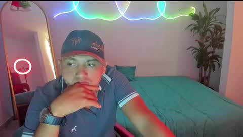 Snapshot of volt_boy57 chatting on December 18, 2025, 5:41 pm volt_boy57 online show from December 18, 2025, 5:41 pm