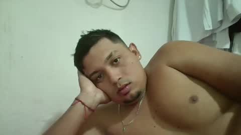 Snapshot of volt_boy57 chatting on January 15, 2026, 5:27 pm volt_boy57 online show from January 15, 2026, 5:27 pm