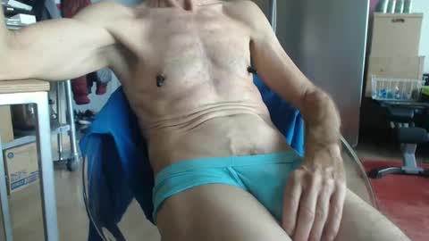 Snapshot of voltups chatting on December 17, 2024, 4:00 pm VOLT UPS online show from December 17, 2024, 4:00 pm