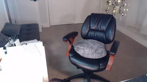 Von B online show from February 19, 2025, 5:16 am