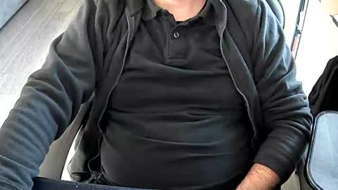 Snapshot of vonele chatting on January 8, 2026, 1:02 pm Vonn online show from January 8, 2026, 1:02 pm