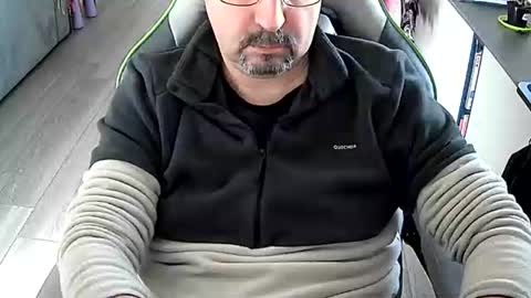 Snapshot of vonele chatting on February 9, 2026, 1:26 pm Vonn online show from February 9, 2026, 1:26 pm