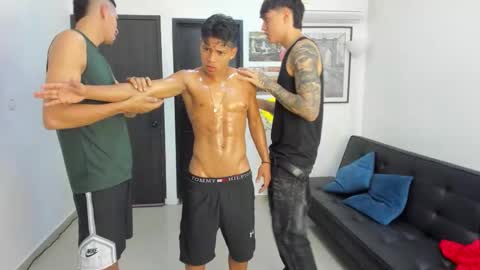 voyeurism_guys online show from March 9, 2026, 11:09 pm