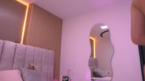 Violeta online show from February 21, 2026, 3:07 am