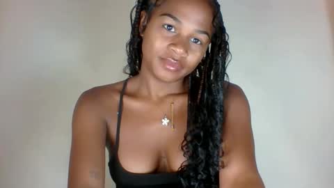 Snapshot of vynarahot chatting on May 5, 2026, 7:27 am vynarahot online show from May 5, 2026, 7:27 am