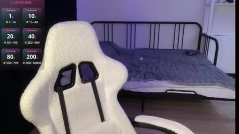 Alice  Before pvt write to me in PM  online show from November 26, 2025, 9:16 pm