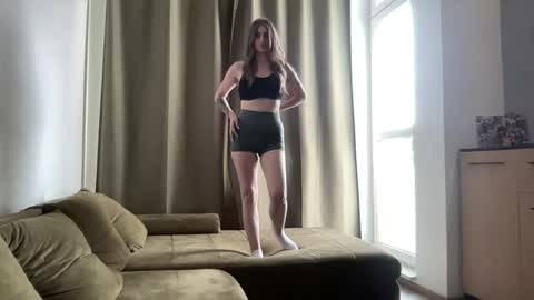 Snapshot of walkiria19 chatting on July 4, 2026, 1:17 pm walkiria19 online show from July 4, 2026, 1:17 pm